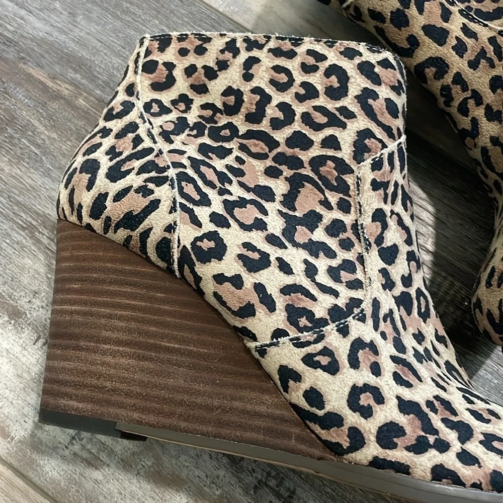 Sole Society Patsy Leopard Print Leather Side Zip Wedge Ankle Booties size 8